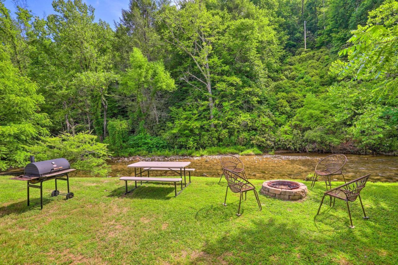 הוילה Hot Springs Marshall Cabin Retreat With Porch, On-Site Creek! מראה חיצוני תמונה