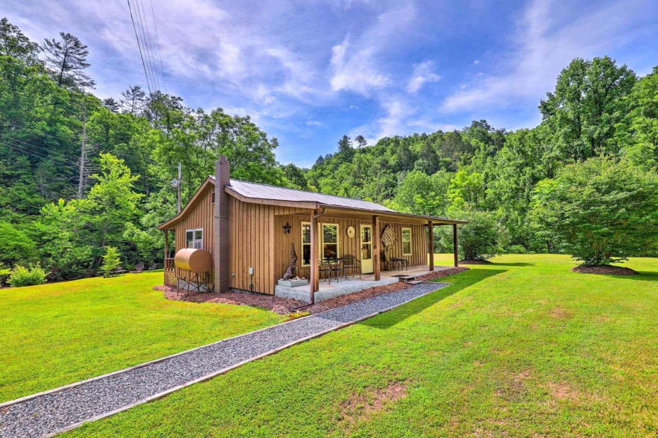 הוילה Hot Springs Marshall Cabin Retreat With Porch, On-Site Creek! מראה חיצוני תמונה