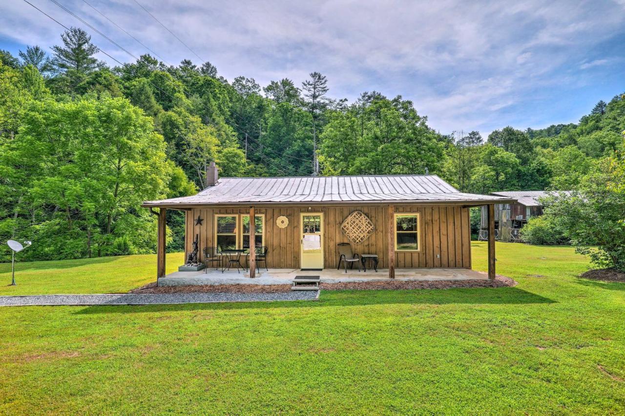 הוילה Hot Springs Marshall Cabin Retreat With Porch, On-Site Creek! מראה חיצוני תמונה