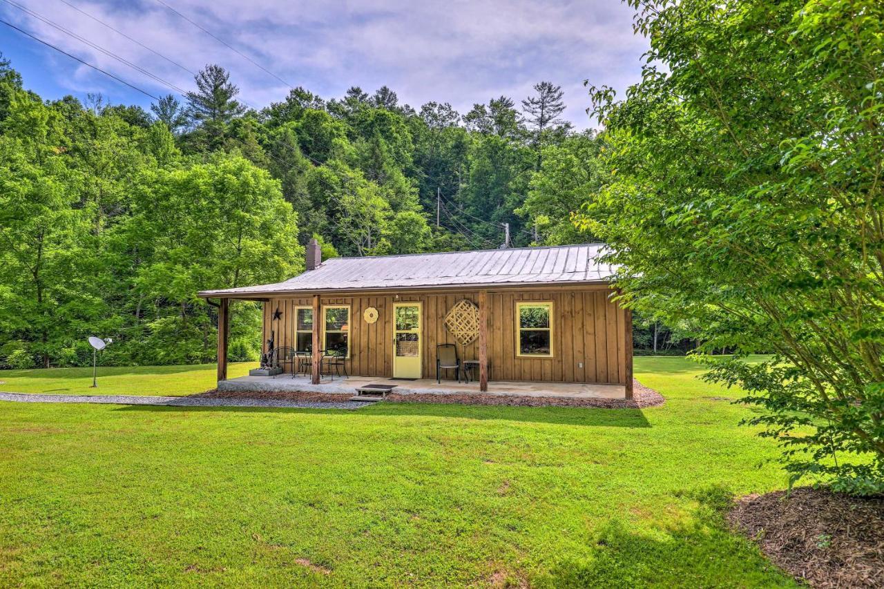 הוילה Hot Springs Marshall Cabin Retreat With Porch, On-Site Creek! מראה חיצוני תמונה